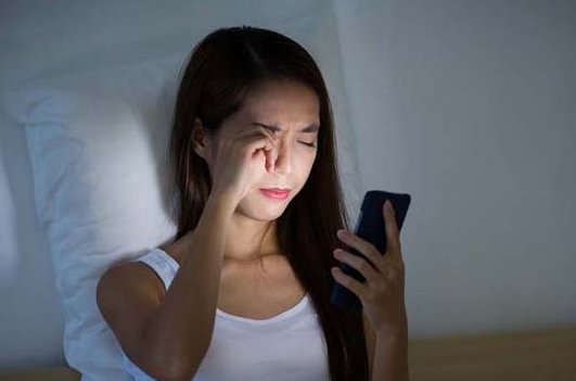 为什么现在越来越多的年轻人患上外阴白斑?