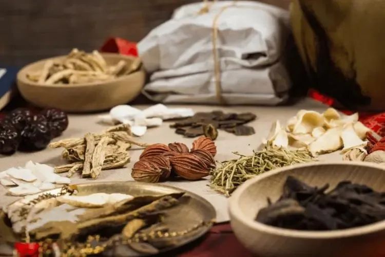 外阴白斑怎么治疗好